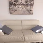 Helena Apartment *