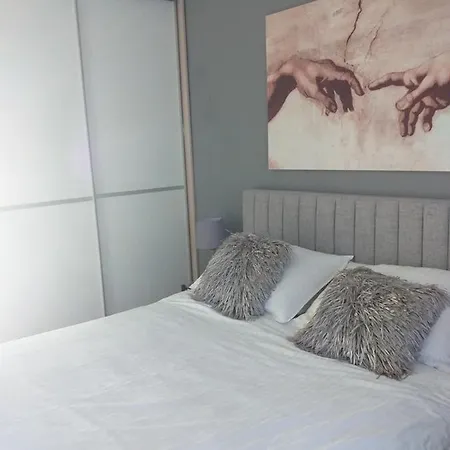 Helena Apartment