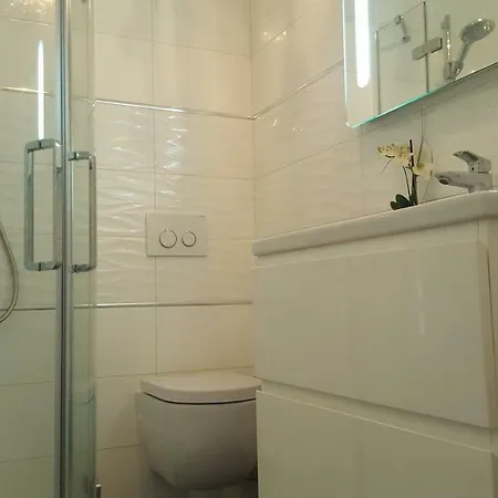 Helena Apartment